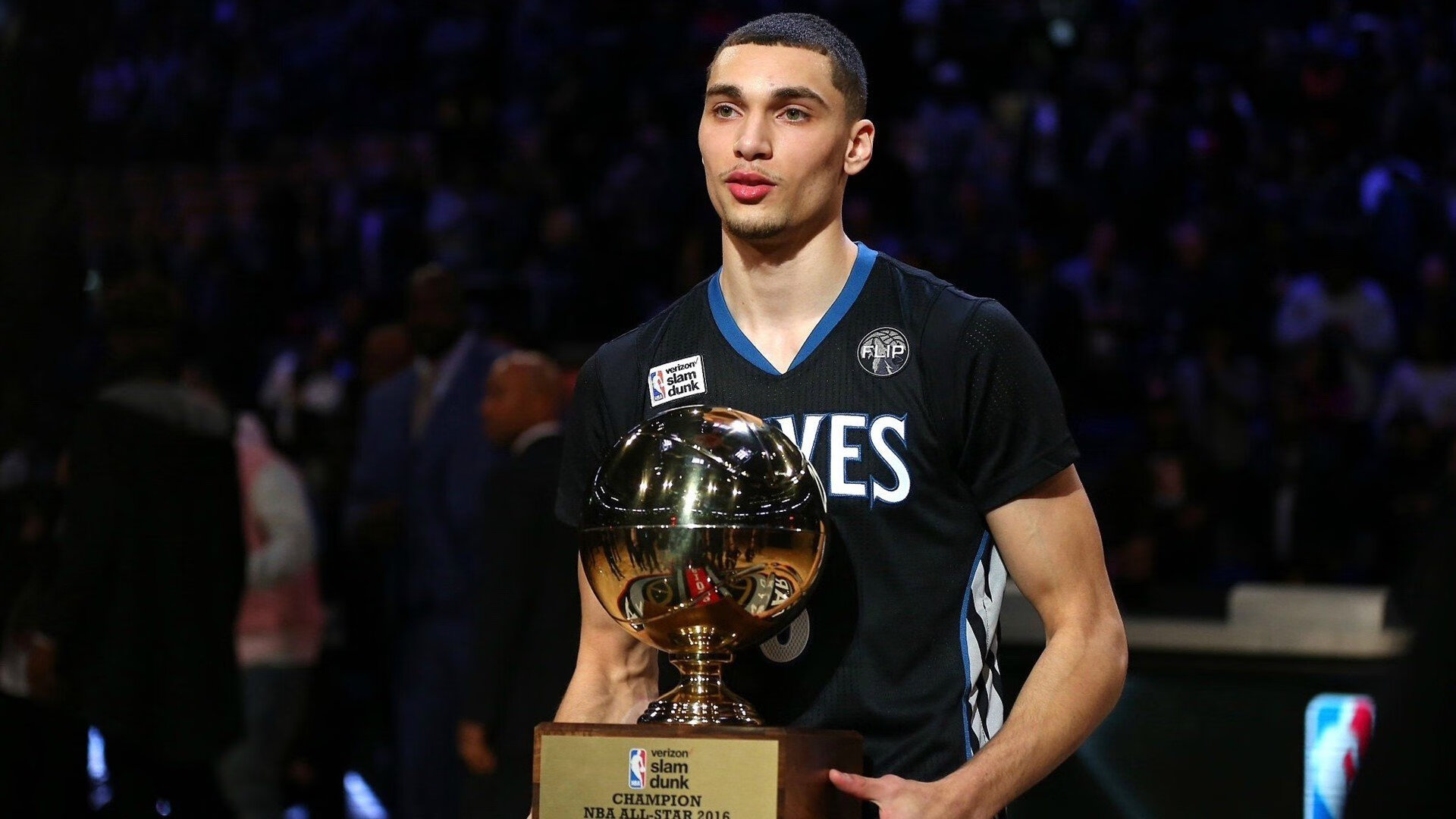 浓眉谈球员角色定位清晰提升配合效率,浓眉球队